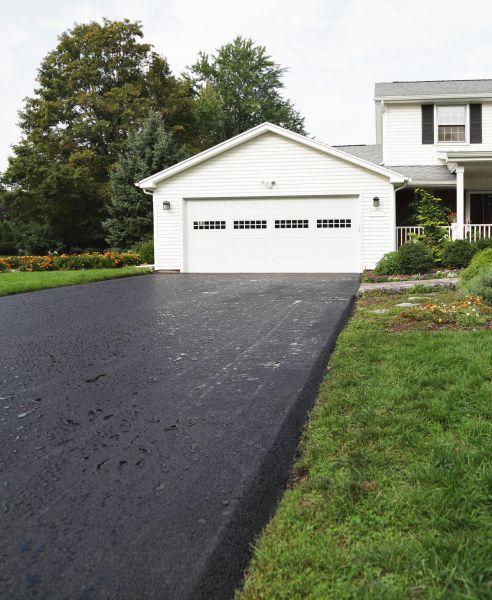 Cost of Blacktop Driveway Paving in Bloomington