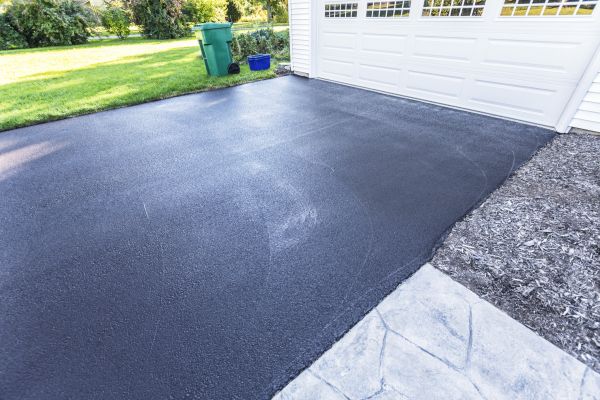 Cost of Blacktop Driveway Service in Bloomington