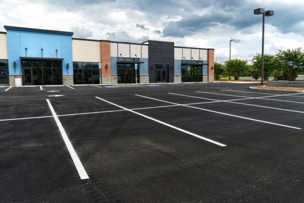 Cost of Parking Lot Blacktopping in Bloomington